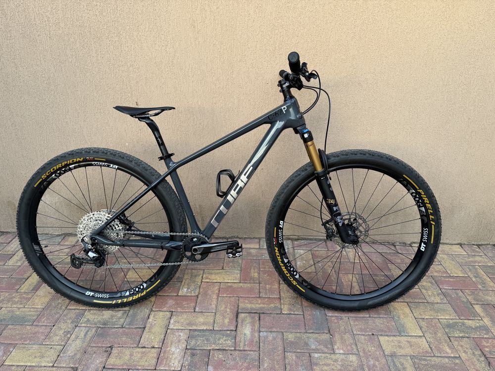 Bicicleta cube 29 C62 P