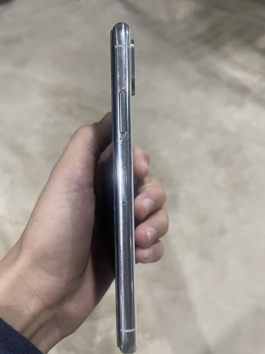 Iphone xs 64 gb sotiladi