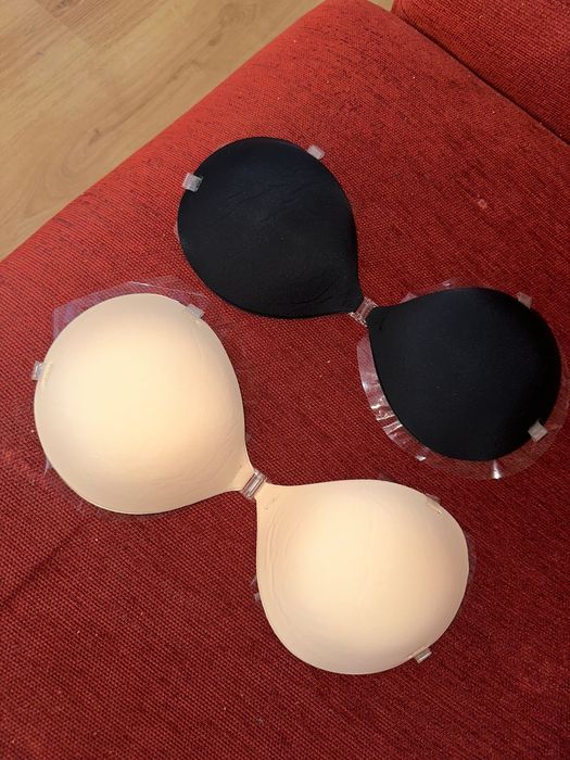 Лепящи сутиени ,бежов/черен