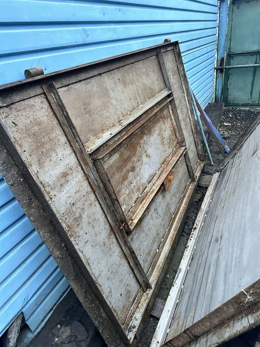 Ворота гаражные, в рабочем поселке