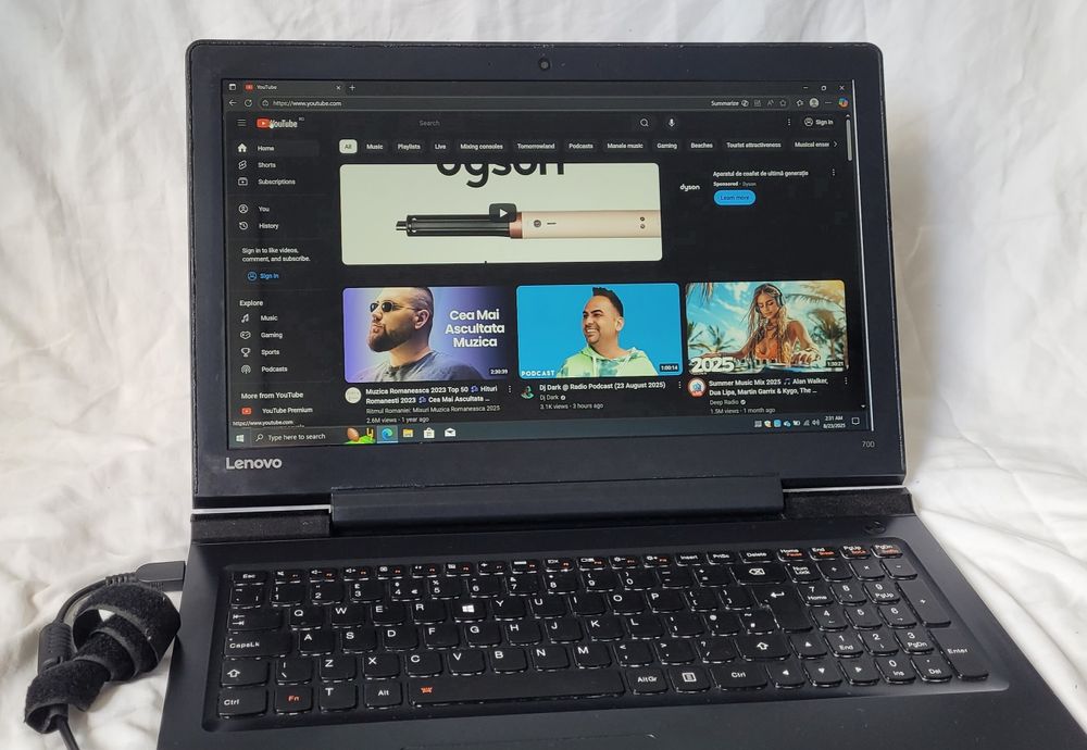 Laptop Lenovo Ideapad 700 – Intel i5, 16GB RAM, GTX 950M 4GB, SSD, 75