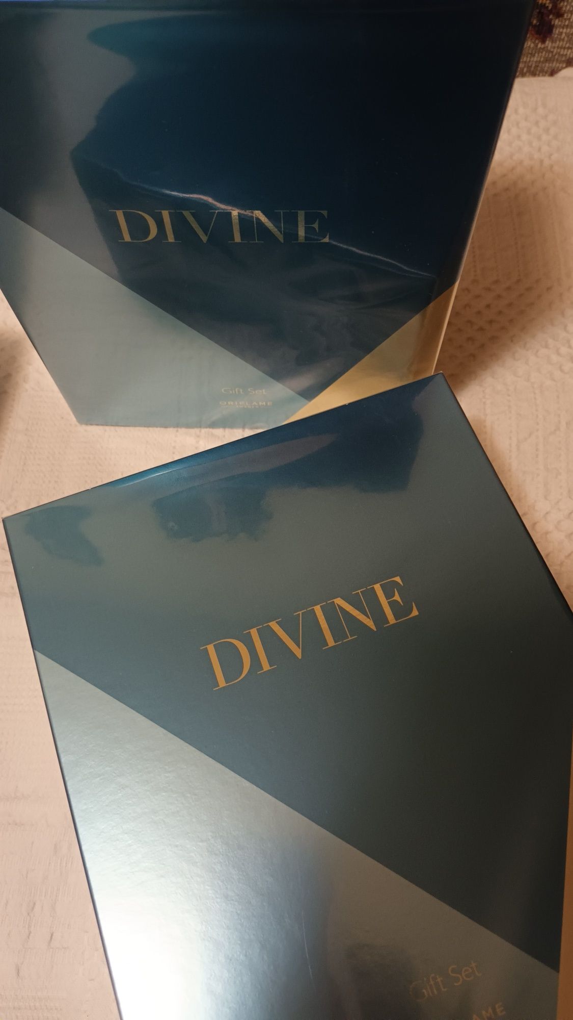 Продавам ПВ Divine 50 мл.