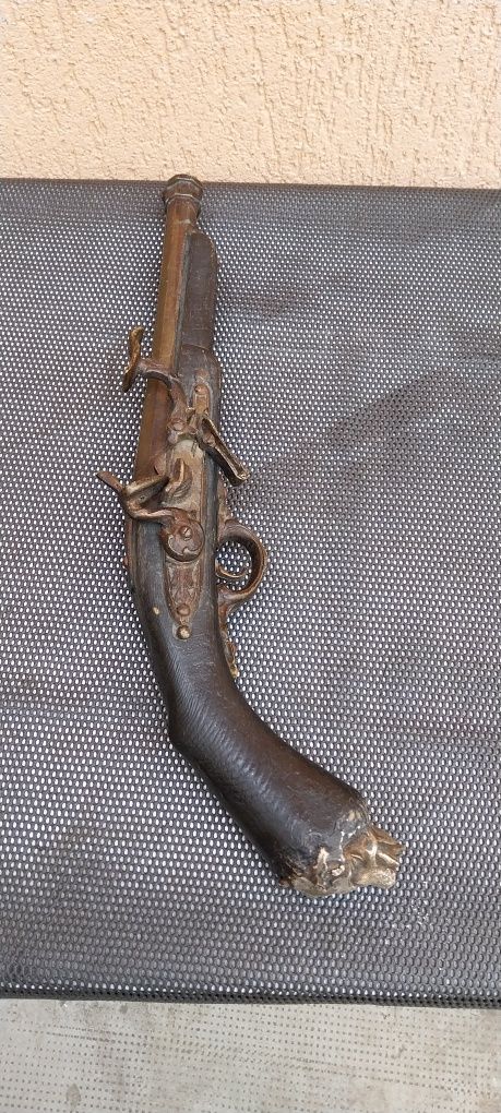 Pistol pt panoplie