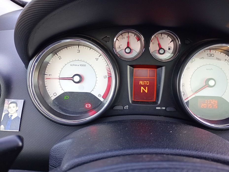 Vând Peugeot 308 automat 2011