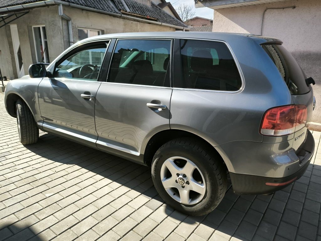 Variante/Volkswagen Touareg T5 2004