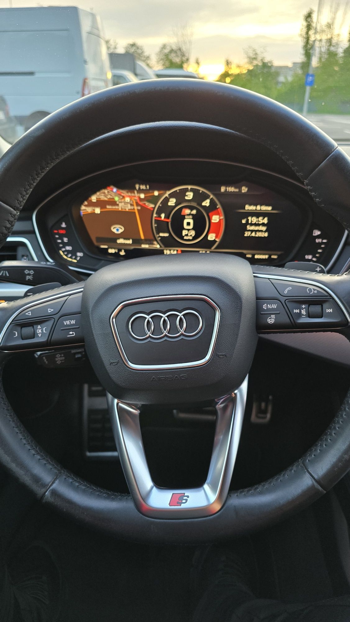 Audi A4 Matrix Head-up Android Auto Distronic Drive Select S-Line