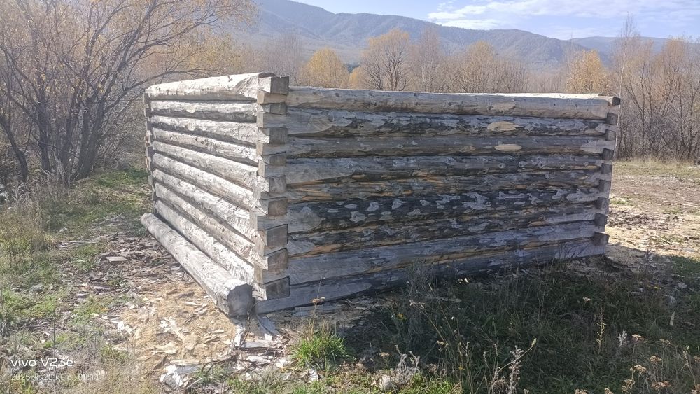 Продам сруб  из пихты на баню размером 4*4 ручная рубка. Высота 2.40