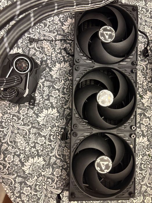 Arctic Liquid Freezer II 360