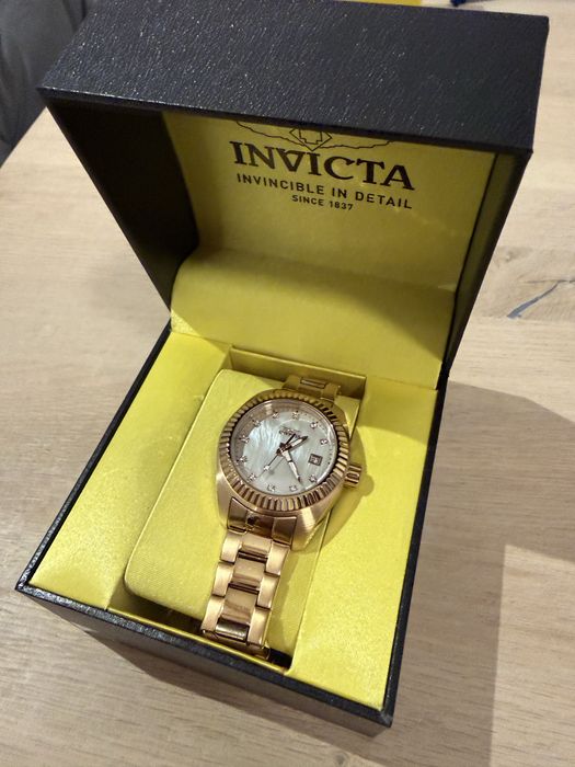 Ceasuri Invicta si Fossil