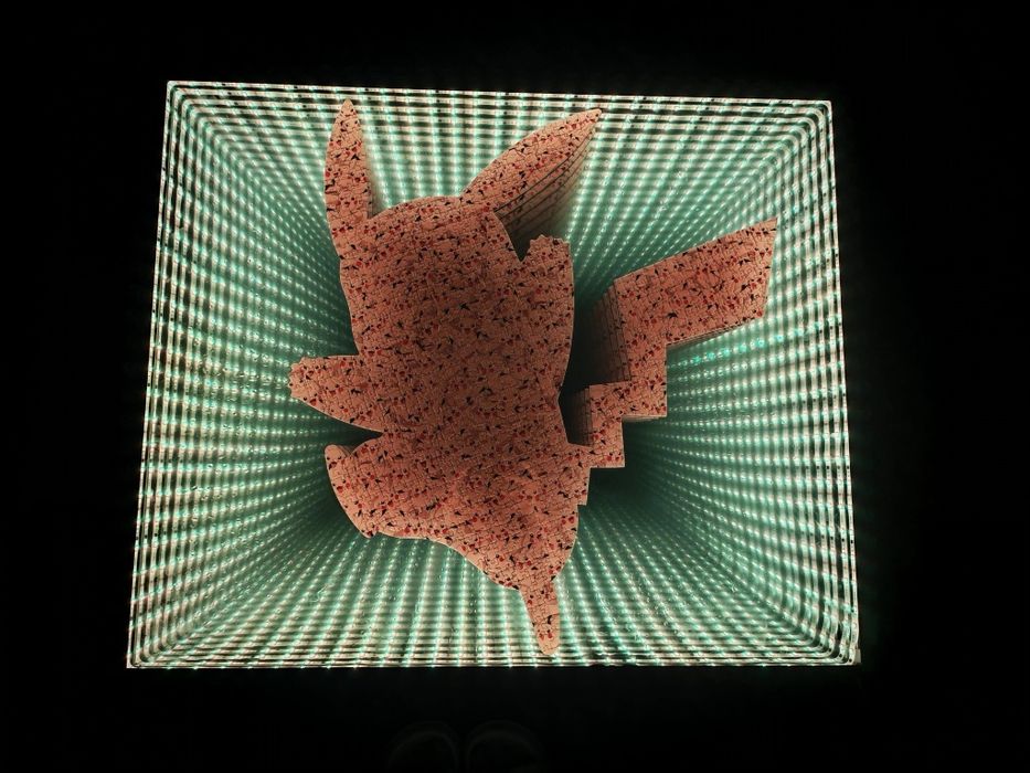 Oglinda infinita 96cmx82 cm ,endless mirror pokemon Pikachu