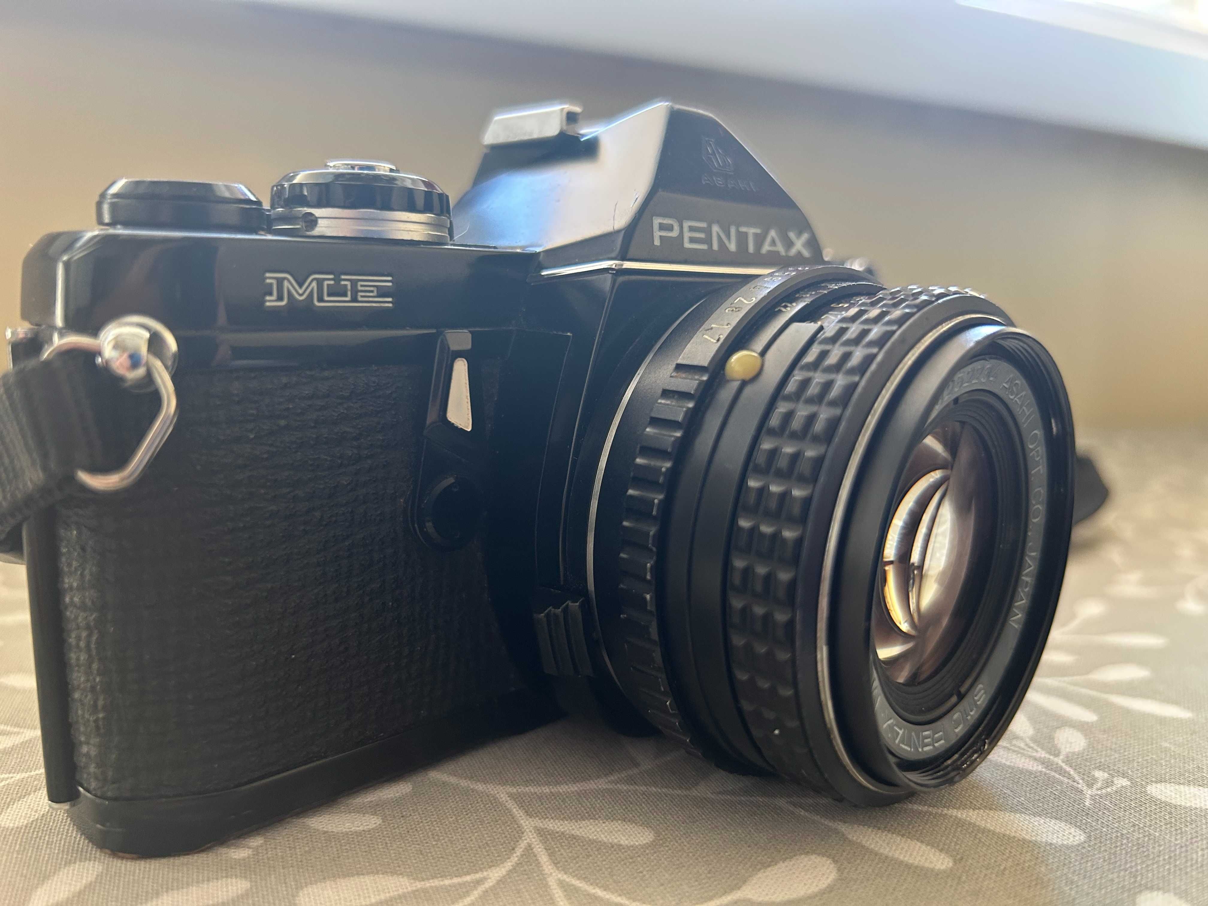 Фотоапарат Pentax me, с два обектива - smc f1,7 и f2