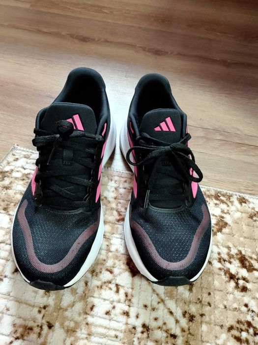 Маратонки Адидас 41 1/3