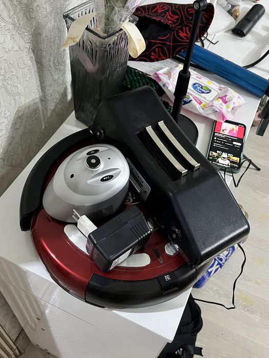 Продам робот пылесос