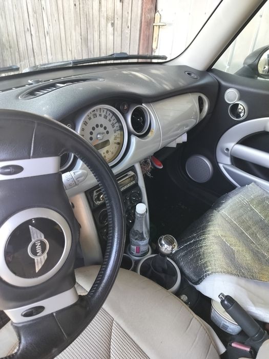 Vând Mini Cooper One 2002