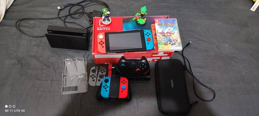 Nintendo Switch stare foarte buna. Vând sau schimb cu diverse.