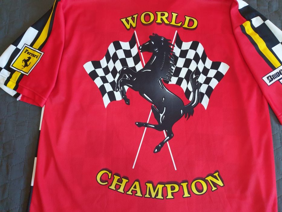 Tricou de barbati  -  70 lei.