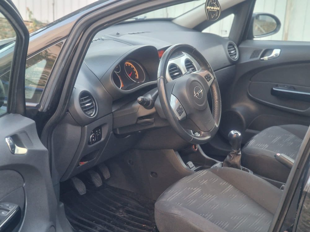 Opel Corsa D 2011