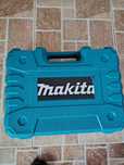 Makita електрически трион с 2 батерии