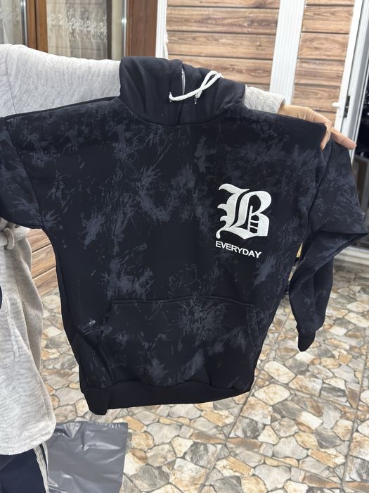 Мъжки черен суиътчер ватиран