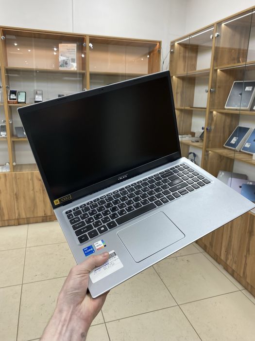 Acer i5-11 / ram 8 / ssd 512