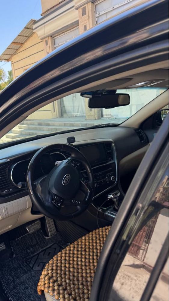 Kia optima sotiladi