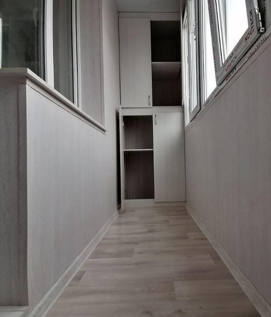 Балкон со шкафами, балкон с утеплением, обшивка балкона