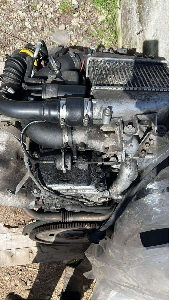 Продавам двигател оборудван двигател за Nissan Patrol Y61 3.0d вс нали