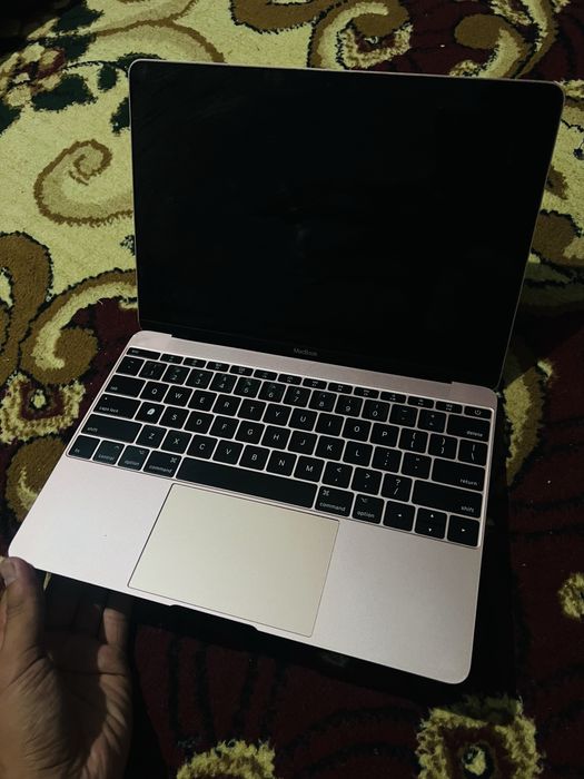 Macbook srochni sotiladi narxi arzon