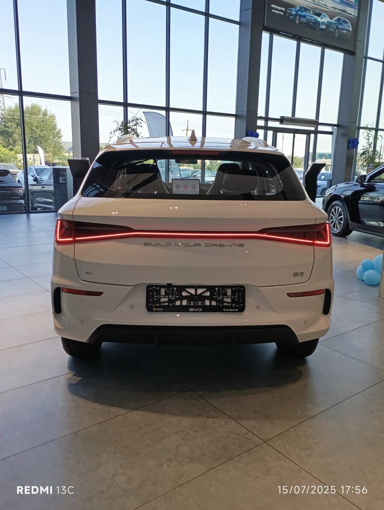 BYD E2 BYD Keles salonida sotuvda tayyor