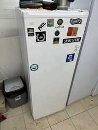 Хладилник Среден размер