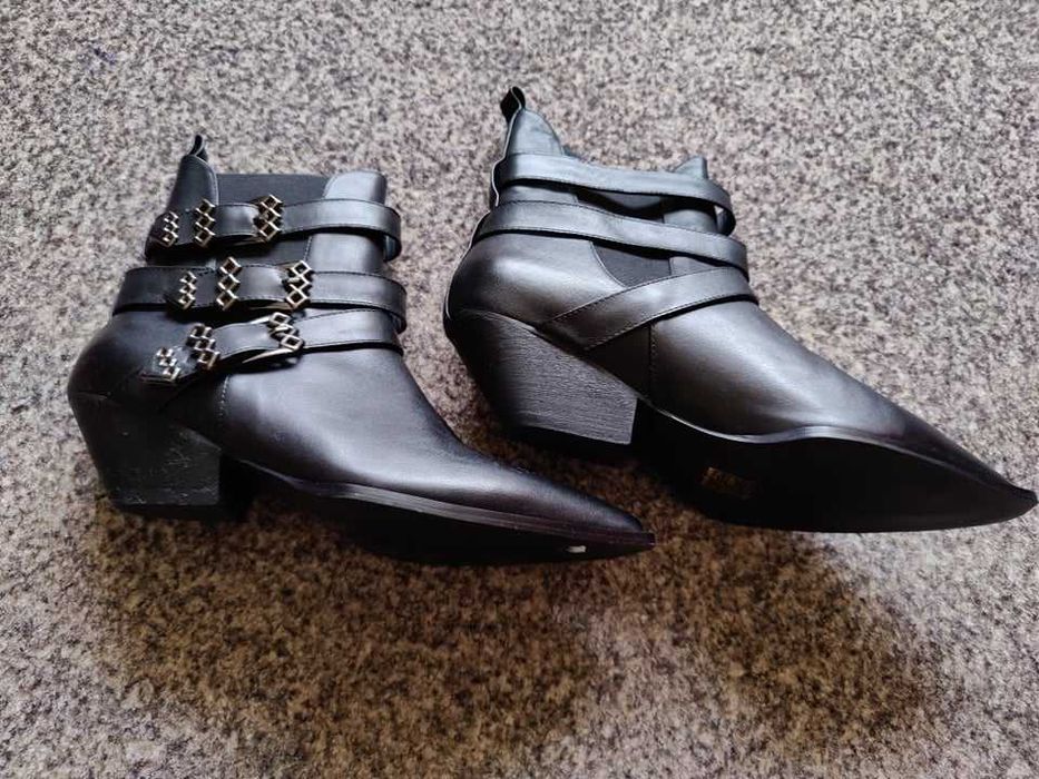 Ciocate Nissa din piele