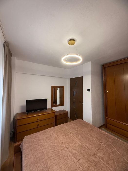 Apartament de inchiriat 3 camere ! Ultracentral ! Vis-a-vis Parâng!