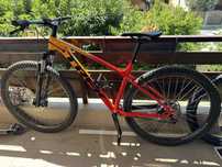 Vând bicicleta Trek Marlin 7