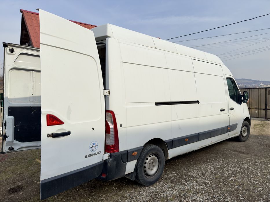Inchiriez dubita Renault Master 2014
