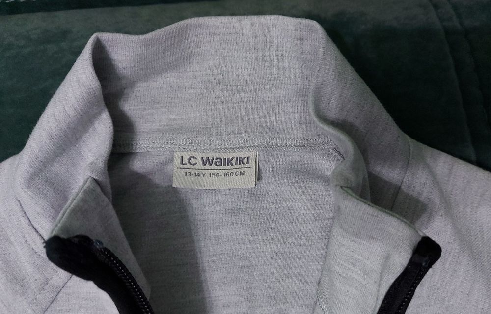 Нов анцунг LC Waikiki, р-р 156-160 см, за 13-14 г. момиче