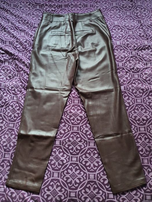 Pantaloni imitație piele