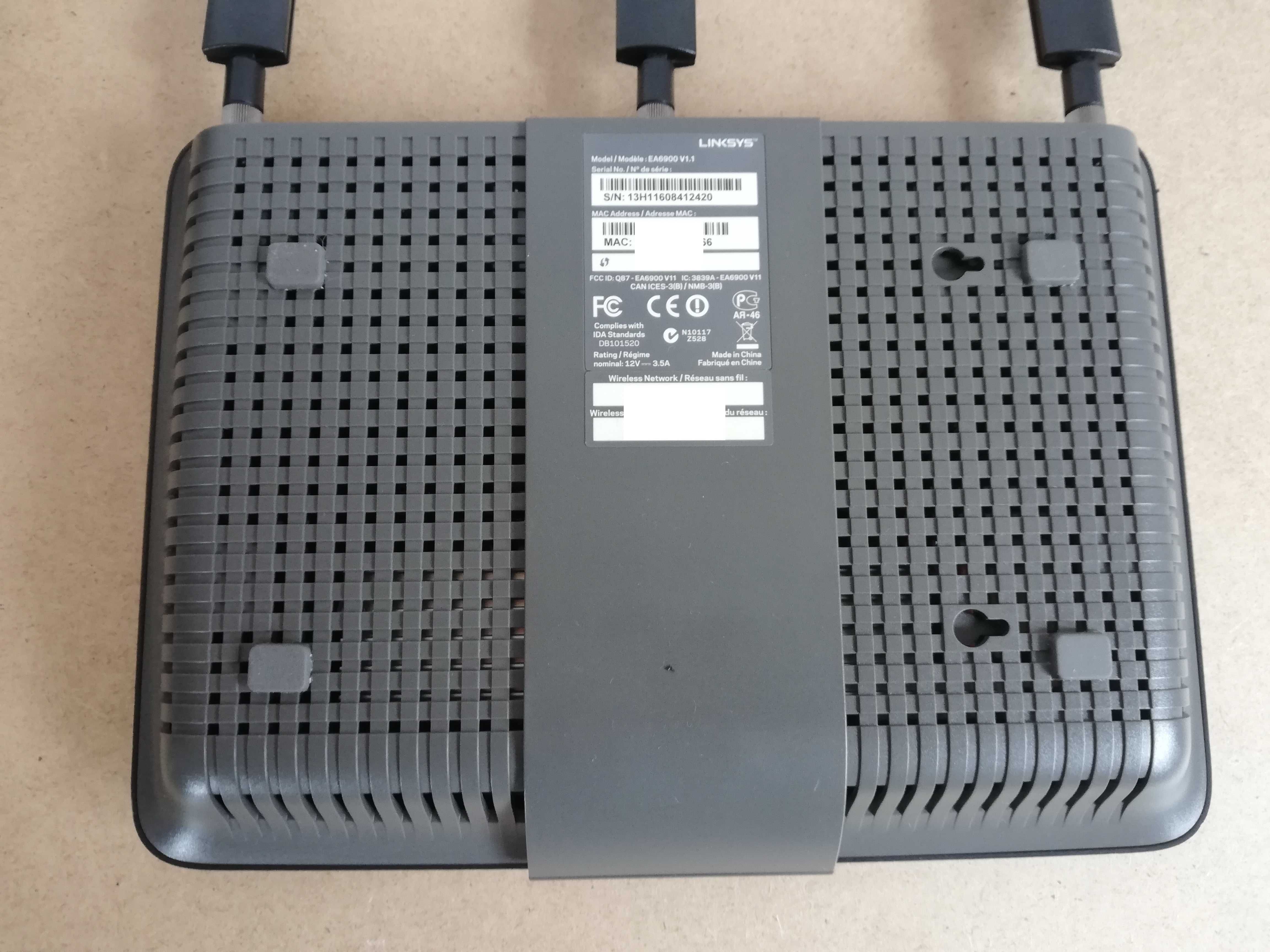 Linksys EA6900 Gigabit Wi-Fi Router