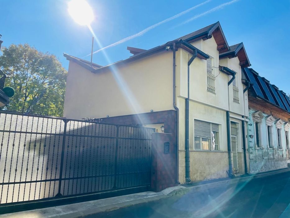 Casa de vânzare- Brașov- Str. Nicopole