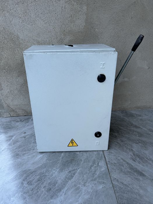 Продам рабочий 100% рубильник  250 ампер, почти новый