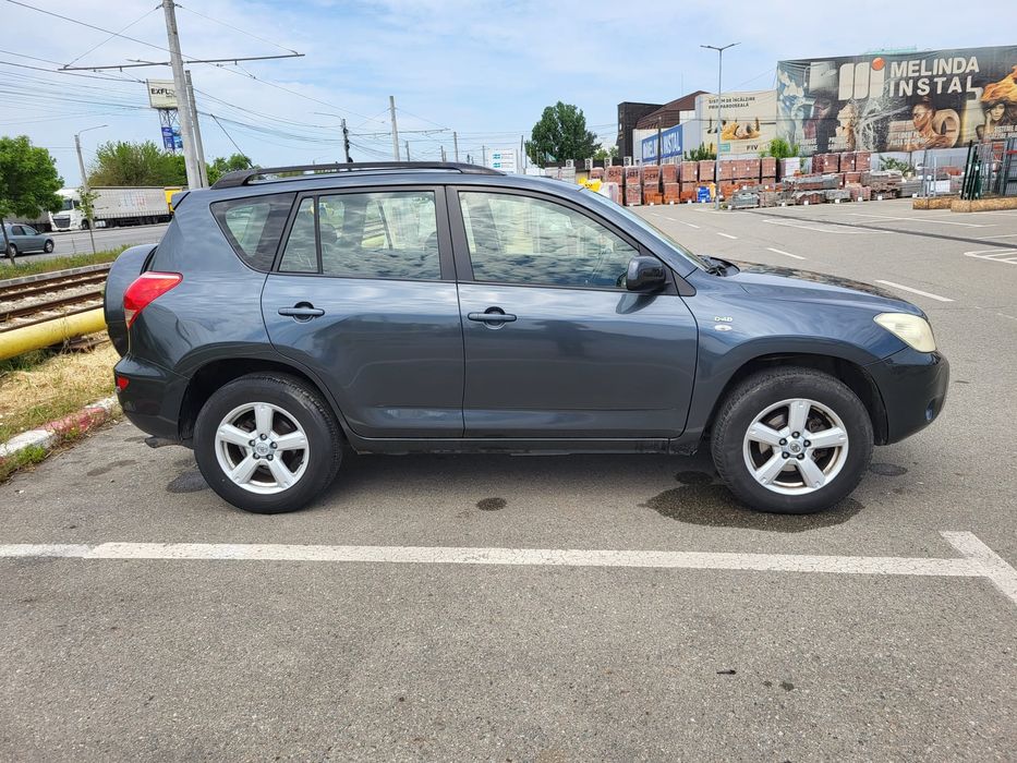 Vând Toyota rav 4