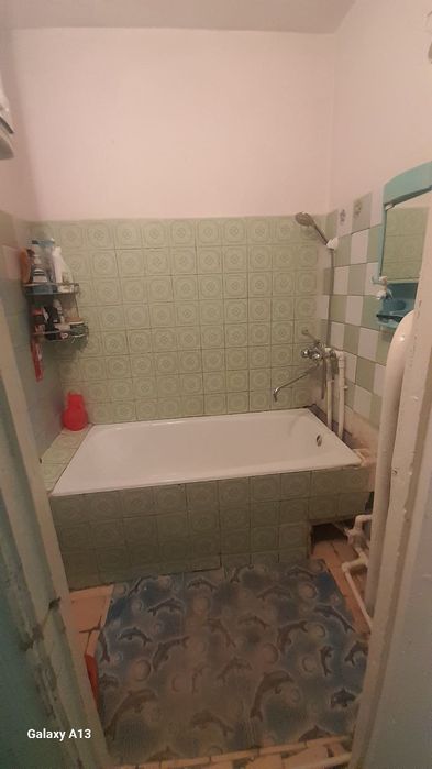 Raysentirda  5 xonali kvartira sotilodi