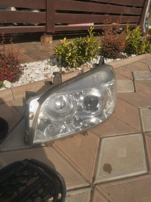 Far stânga grila radiator Toyota rav4 2006/2007/2008/2009