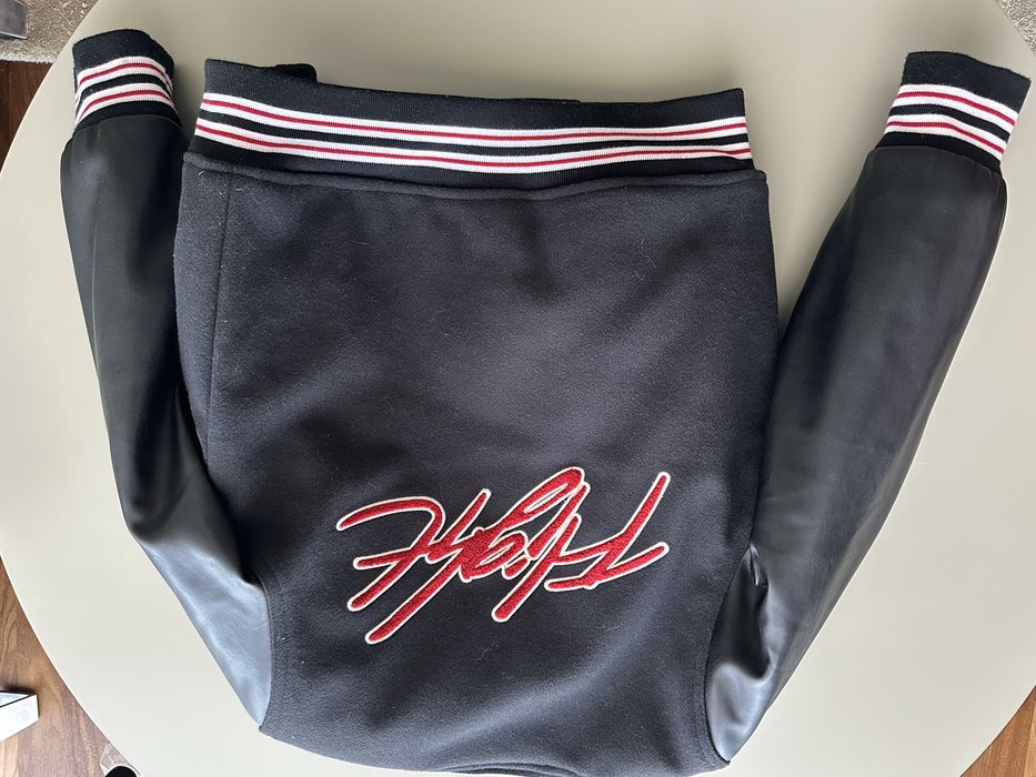 Geaca groasa Jordan Bomber marime 8-10 ani NOUA