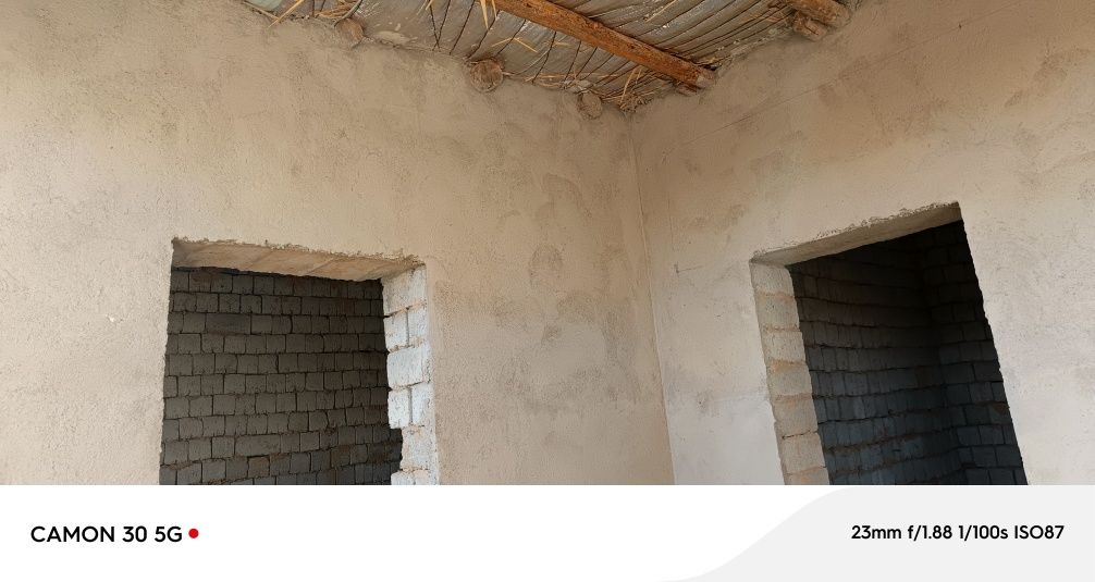 Уй сотилади ховуз  ошхона тандир айвон 3 хона 1 айвон хамма жой блокда