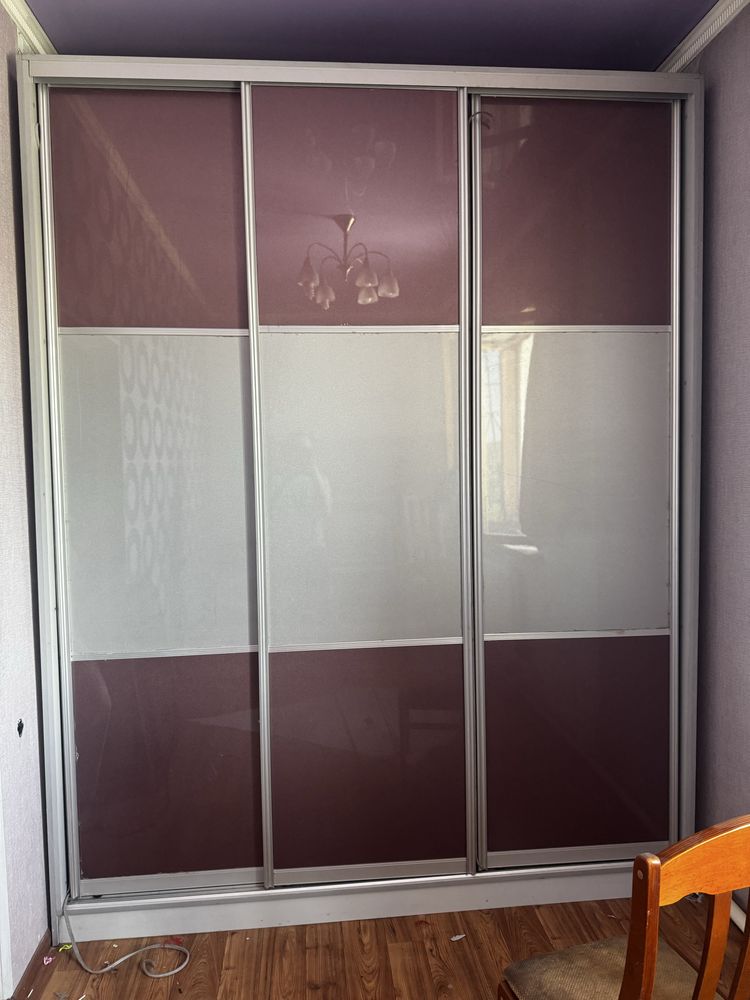 Продам шкаф купе-2, кровать без матраса