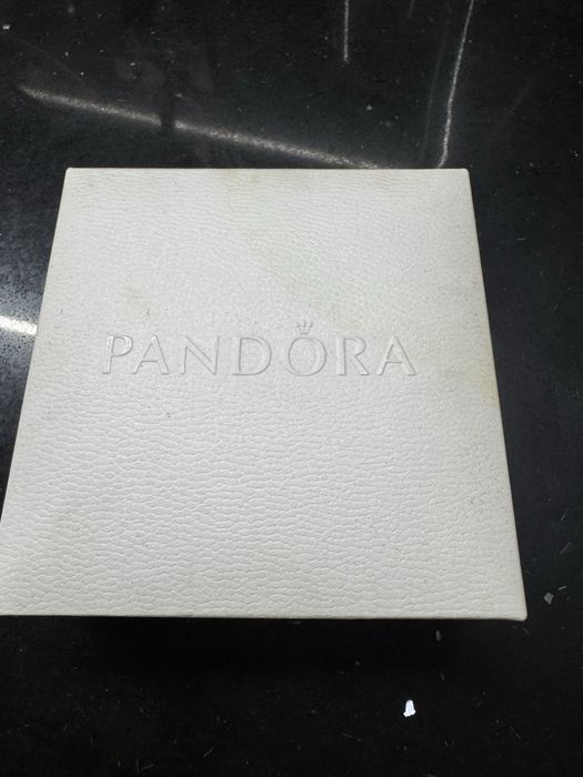 Гривна Pandora с висулки