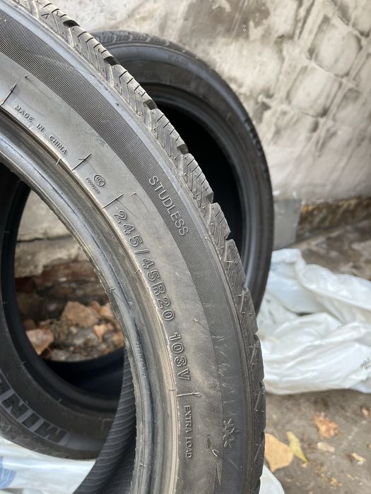 2 бр. Зимни гуми MINERVA 245/45/20