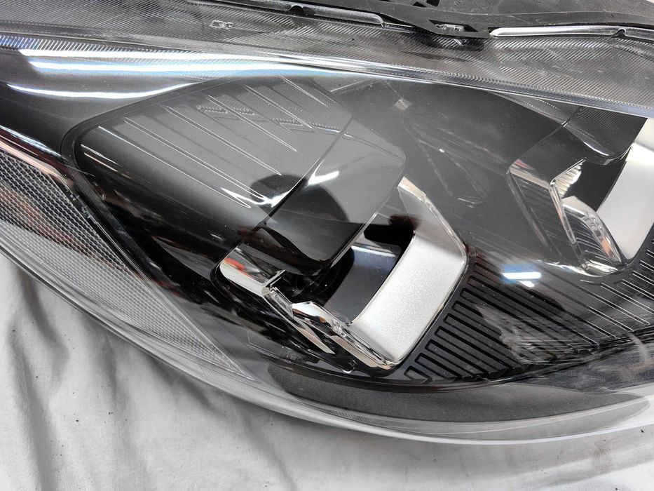 Оригинален фар Форд Куга  Ford Kuga  Led