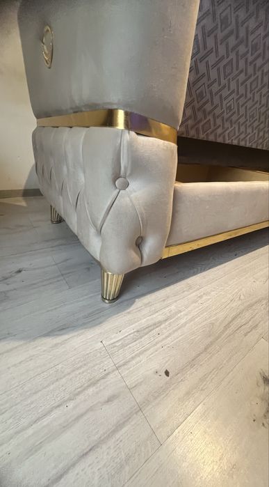 Vand canapea extensibila