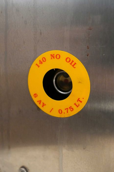 Mașinărie tocat carne profesională – 4500 lei – Ca nouă